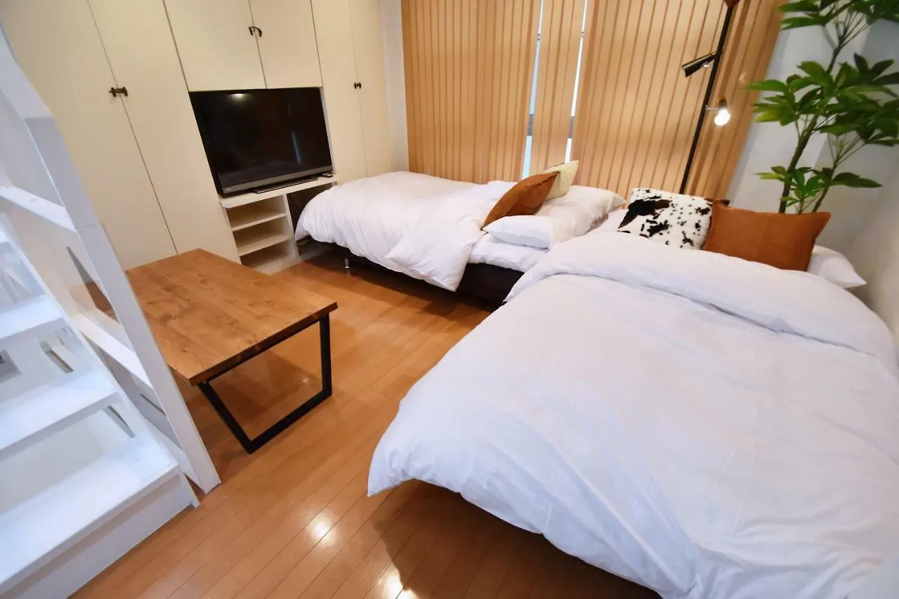 Apartament Terrace House Shibuya Maruyamacho Tokio Japonia